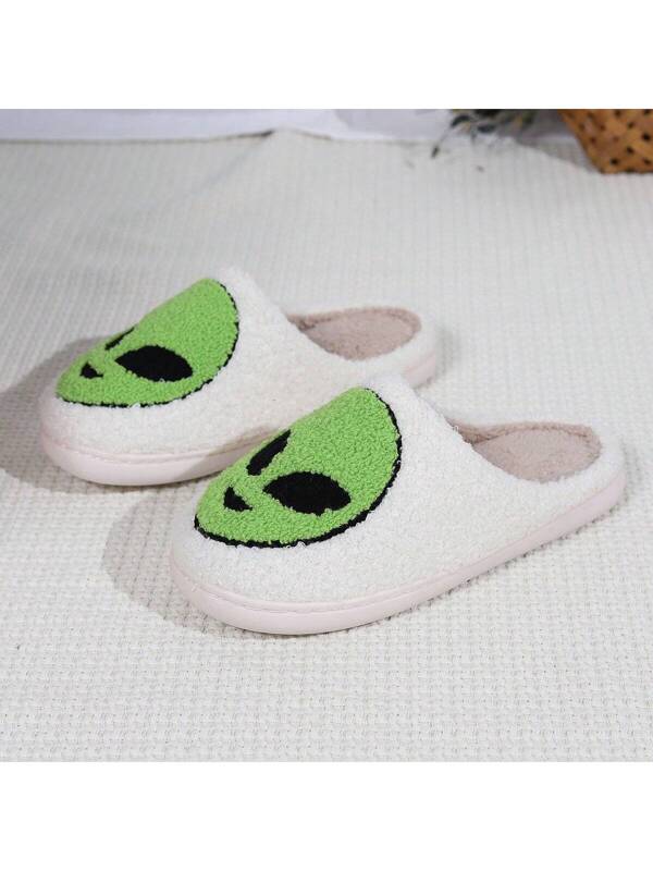 Pantufa Macia De Pelúcia Estampa Alienígena Chinelo Doméstico Confortável